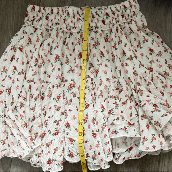 SHEIN floral crinkle skirt - Picture 6 of 6